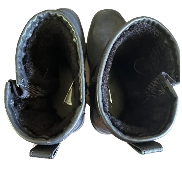 UGG Rebel Biker - Picture 11 of 12